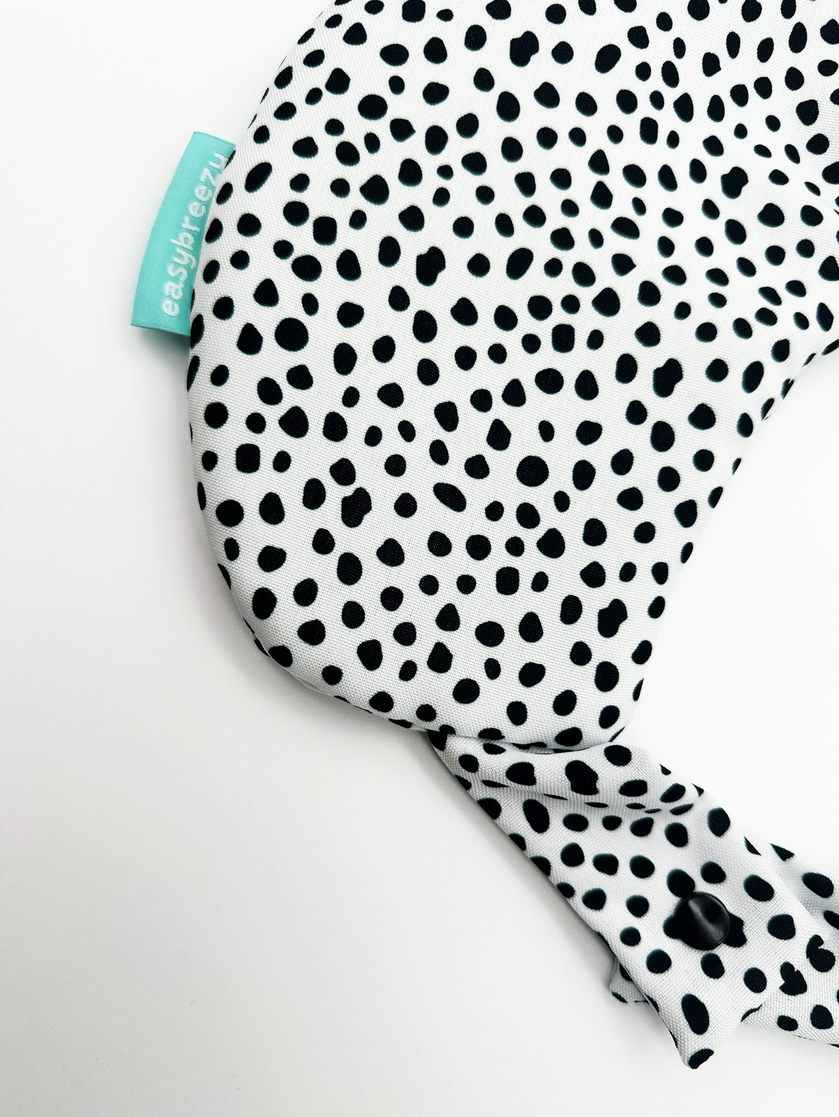 almofada de viagem DOTTY da easybreezy para colocares as tuas roupas nas tuas viagens lowcost